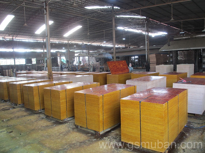 建筑模板廠家實(shí)地考察攻略：5個必須檢查的環(huán)節(jié)（避坑指南）